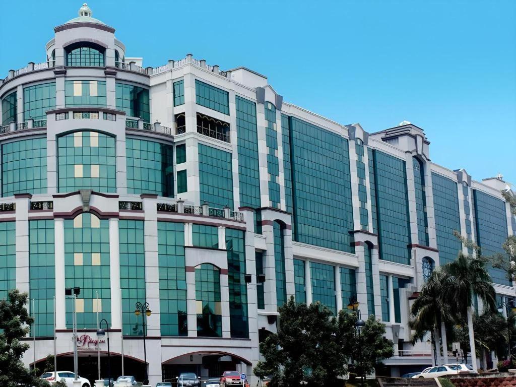 The Rizqun International Hotel Bandar Seri Begawan Exterior photo